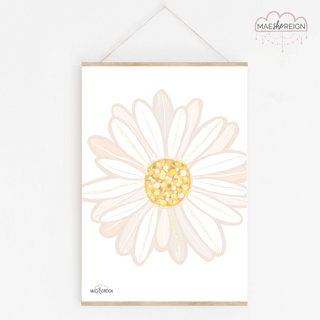 Honey Meadows Centre Daisy - Mae She Reign - Creative Studio